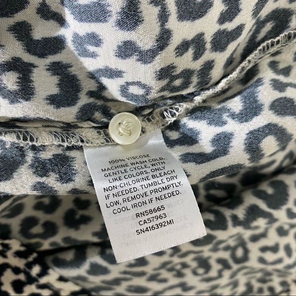 SOMETHING NAVY Leopard Print Button Down Shirt - Picture 4 of 4